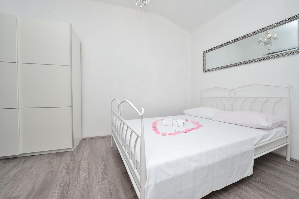 Holiday Home Jakov Бибинье Экстерьер фото